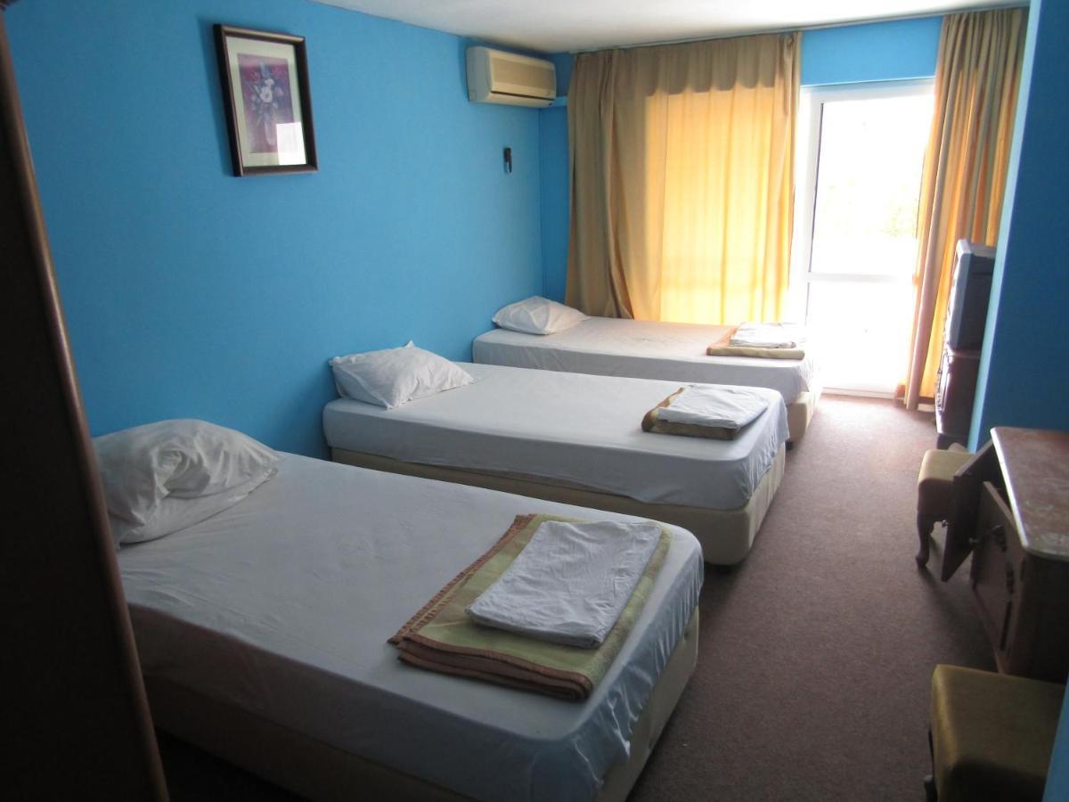 Hostel Papagal Varna Exterior photo