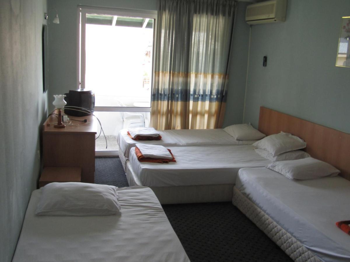 Hostel Papagal Varna Exterior photo